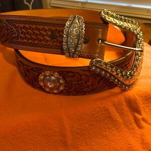 Tony Lama women belt